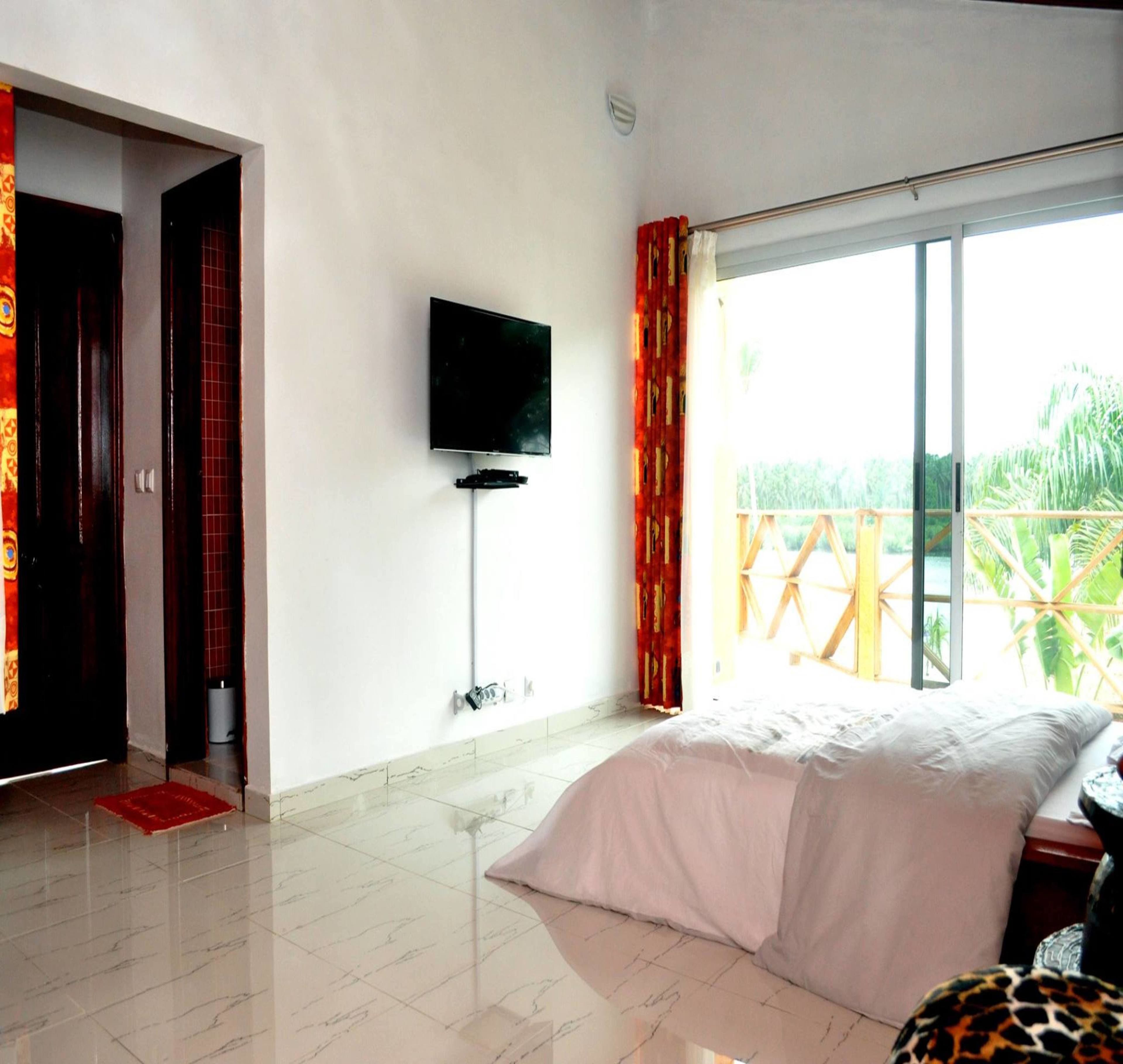 Peralatan tempat tidur premium, seterika/papan seterika 