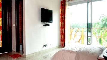 Peralatan tempat tidur premium, seterika/papan seterika