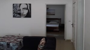 Comfort Apartment | Living area - La Maison Blanche (Abidjan)