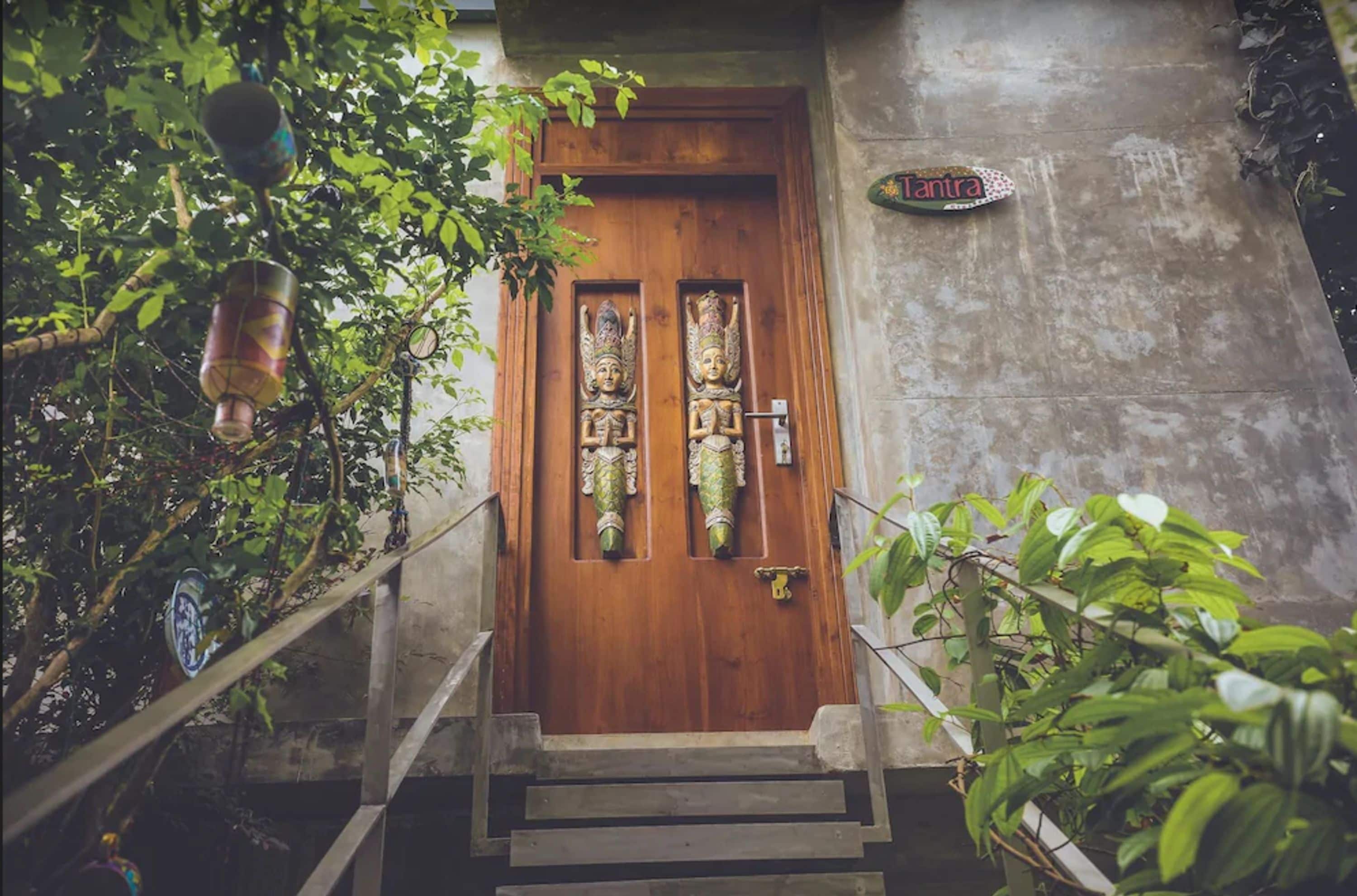 signature room, jetted tub, lake view | premium bedding, pillow-top beds, minibar, in-room safe