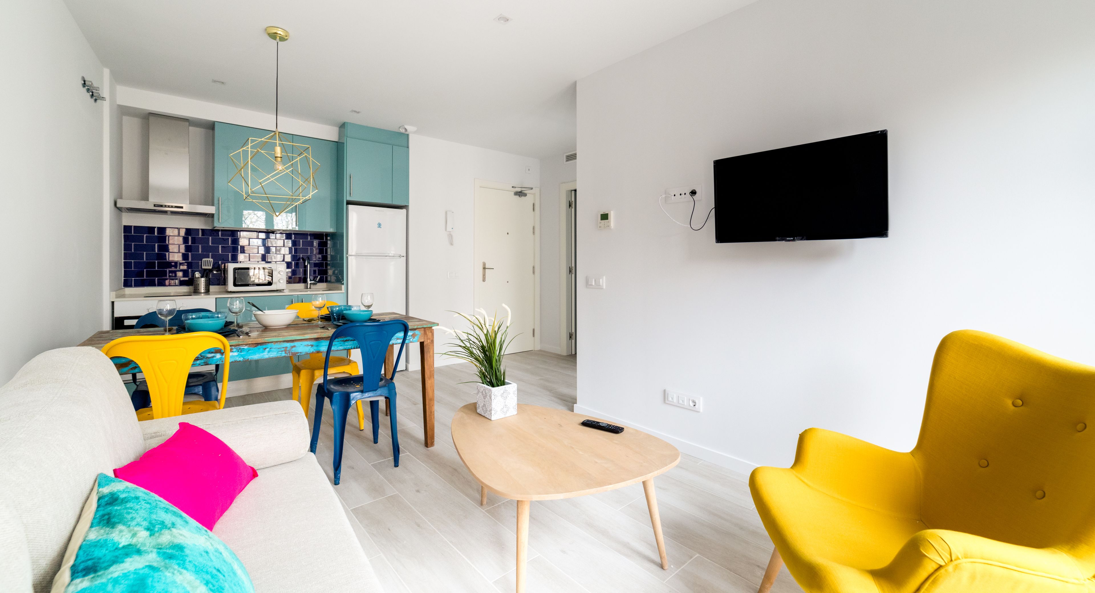 apartment, 1 bedroom | living room | flat-screen tv