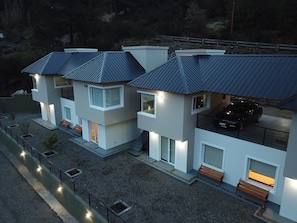 Superior Duplex, 2 Bedrooms | Premium bedding, in-room safe, individually decorated