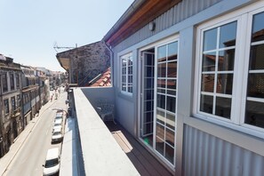 Standard Apartment, 2 Bedrooms, Balcony (3T) | Terrace/patio - City View - Santo Idelfonso (Porto)