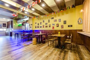 Bar (in der Unterkunft)