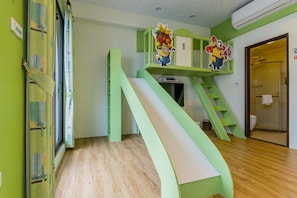 Signature-Vierbettzimmer, 1 Schlafzimmer | 1 Schlafzimmer, hochwertige Bettwaren, schallisolierte Zimmer
