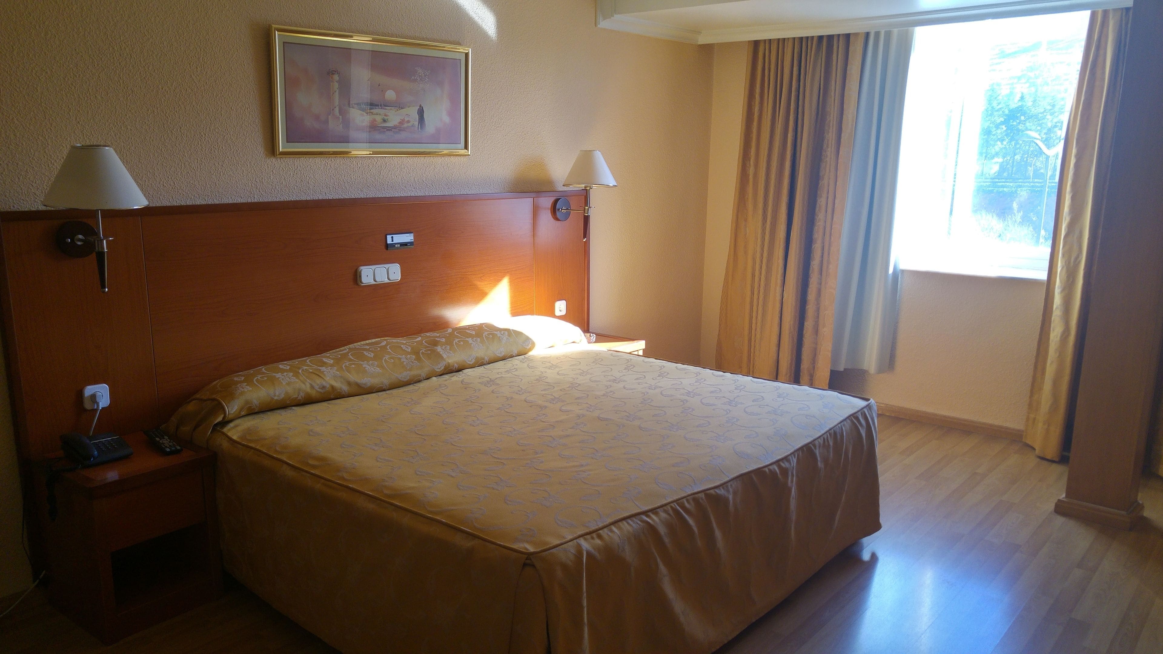 double room | minibar, in-room safe, desk, blackout curtains