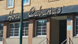 Property entrance - Hotel Cabañas (Puertollano)