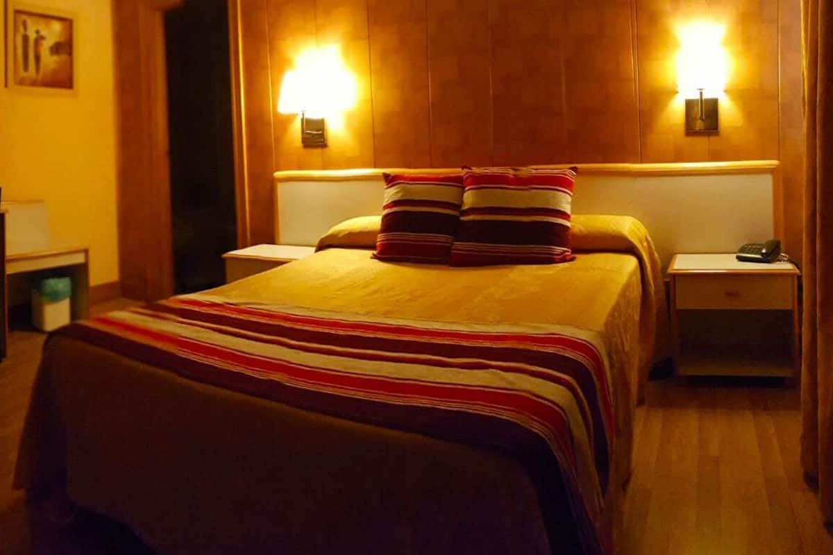 Minibar, safe på rommet, skrivebord og ekstrasenger (mot et tillegg)