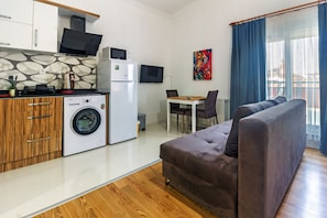 Junior Loft, Non Smoking, Partial Sea View | Private kitchen | Fridge, microwave, coffee/tea maker, electric kettle - Aspendos Seaside (Konyaalti)