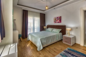 Deluxe Apartment, 2 Bedrooms | Premium bedding, desk, iron/ironing board, free WiFi - Aspendos Seaside (Konyaalti)