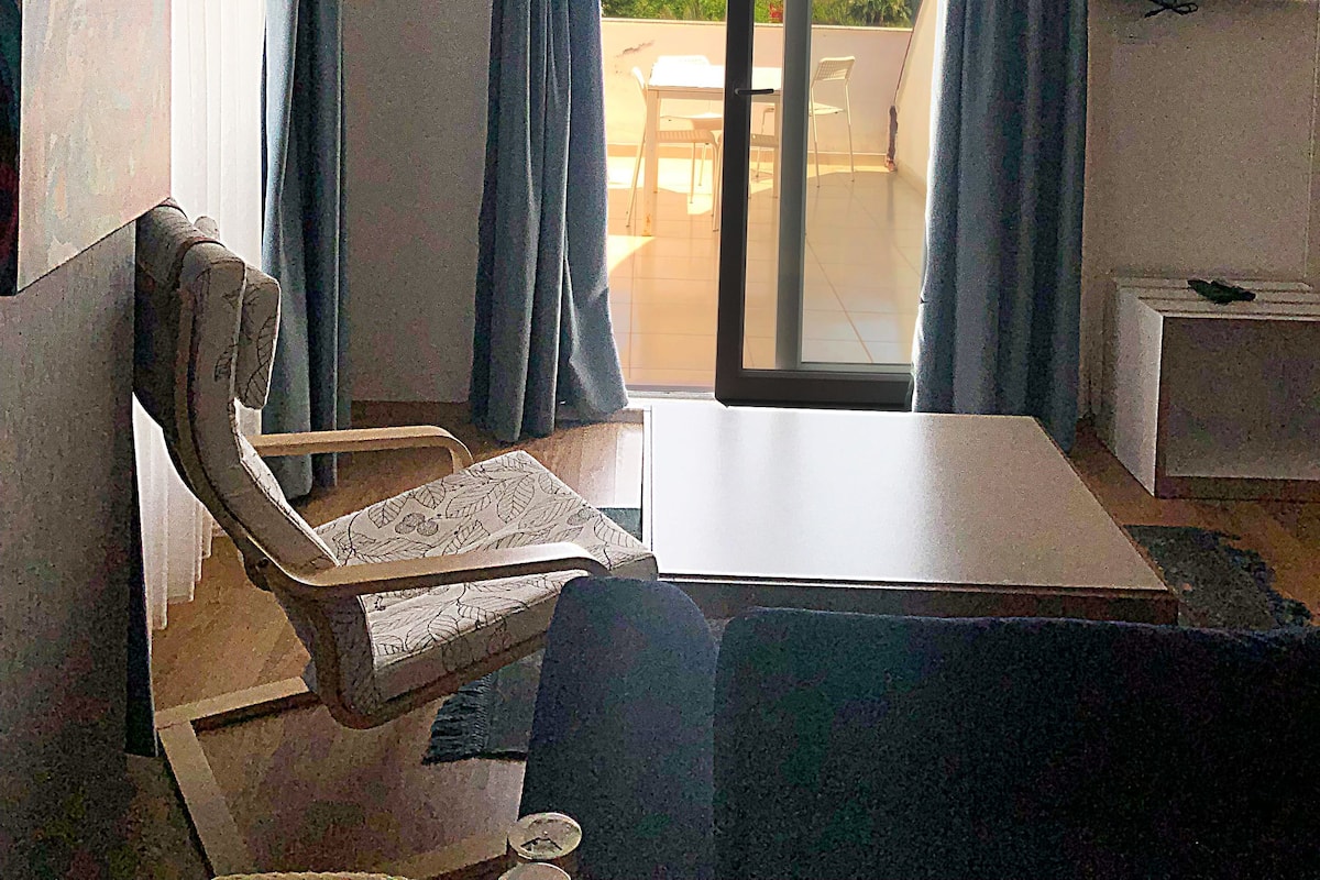 Penthouse Romantique, 2 chambres, terrasse | Coin séjour