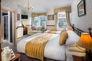 Family Room (First Floor) | Desk, free WiFi, bed sheets - Brookfield B&B Guest House (Keswick)
