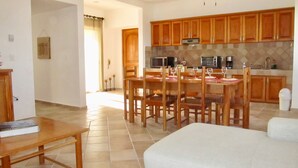 Family Condo, 3 Bedrooms | Living area - Arcoiris Dreams by Playa Paradise (Playa del Carmen)