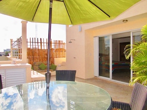 Condo familial, 3 chambres | Terrasse/patio