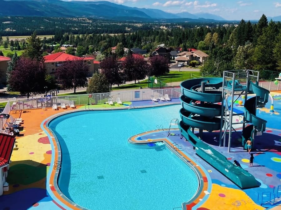 Seasonal outdoor pool