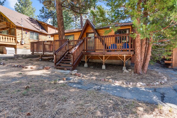 Front of property - The Cuddle Inn (Big Bear Lake)