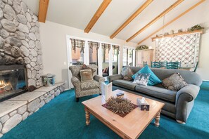 Basic Condo, Multiple Beds, Non Smoking | Living area