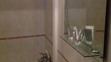 Vasca da bagno a immersione totale, set di cortesia gratuito