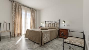 ๋ฏธ๋๋ฐ, ๊ฐ์ค ๋ด ๊ธ๊ณ , ์ฑ
์, ๋
ธํธ๋ถ ์์
๊ณต๊ฐ