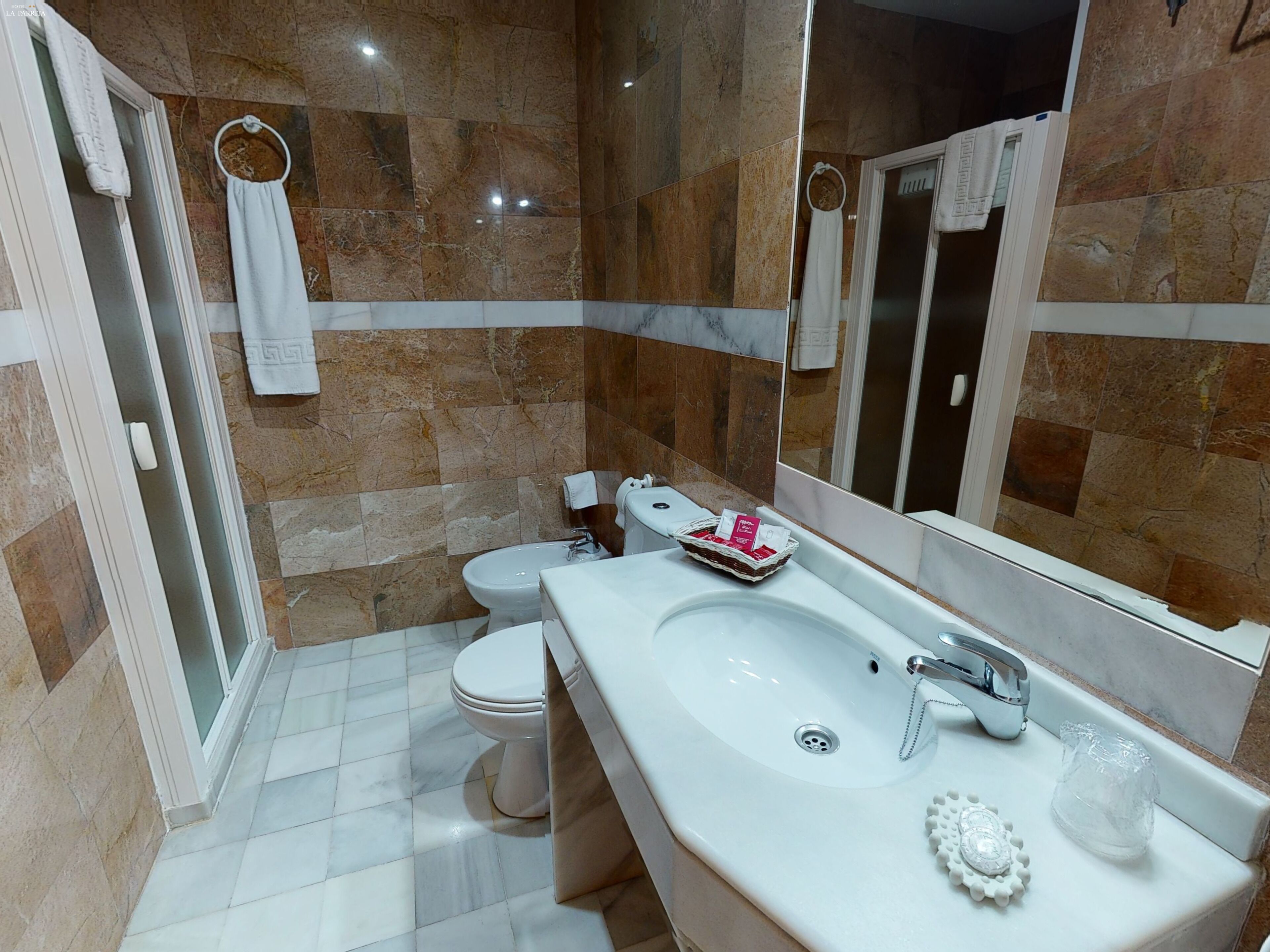 shower, free toiletries, hair dryer, bidet