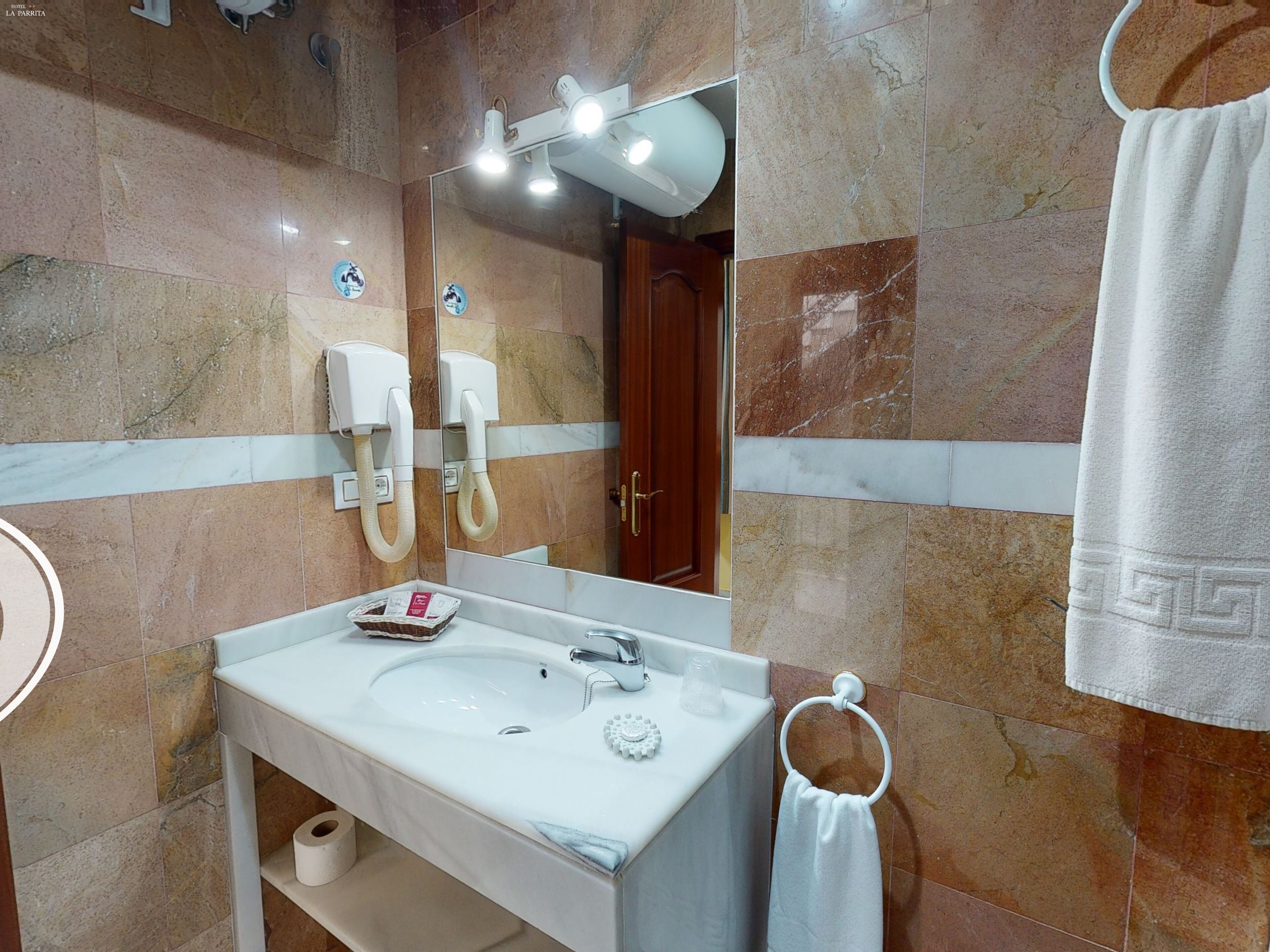 triple room, terrace | bathroom | shower, free toiletries, hair dryer, bidet