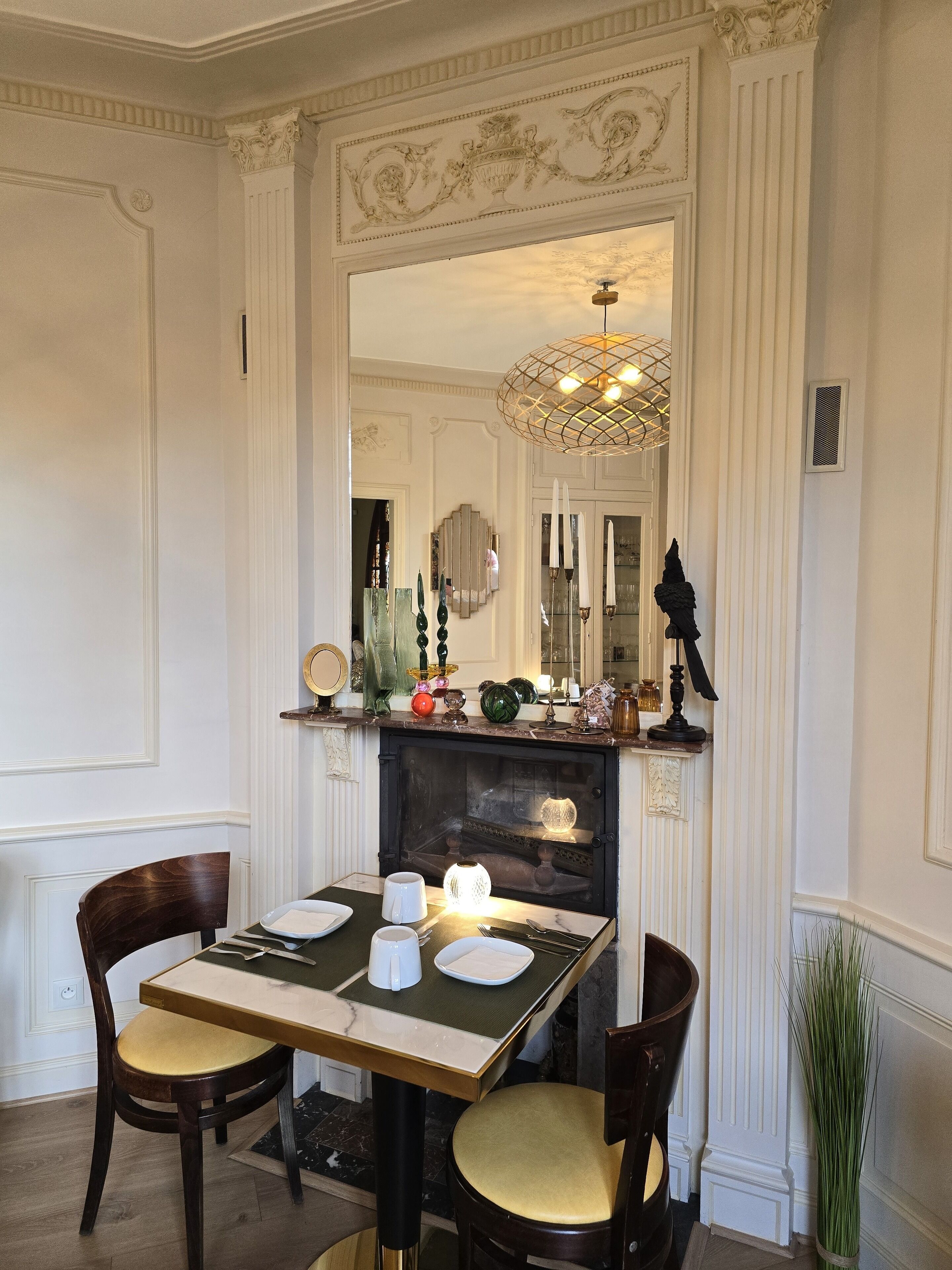 فطور أوروبي يوميًا بتكلفة قدرها (12 EUR للشخص)