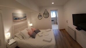 1 bedroom, premium bedding, individually decorated - Castel Bayeux Guesthouse (Bayeux)