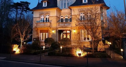 Castel Bayeux Guesthouse