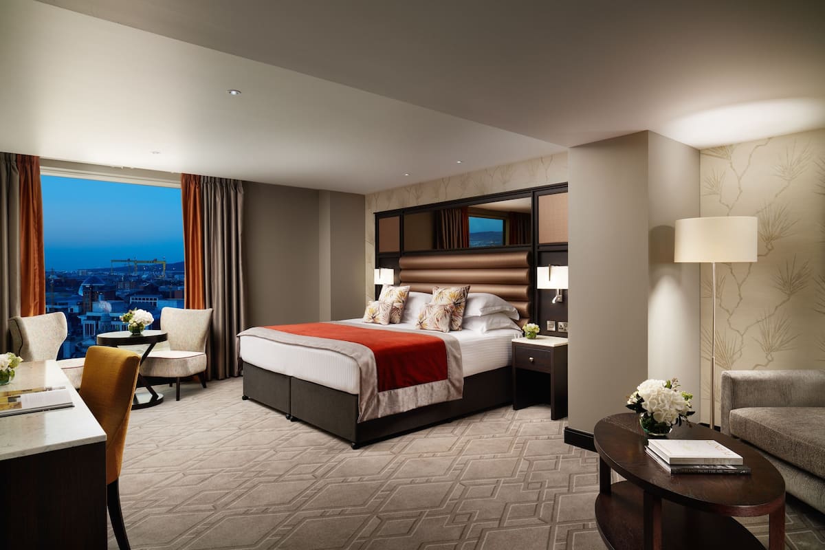 premium bedding, in-room safe, desk, laptop workspace