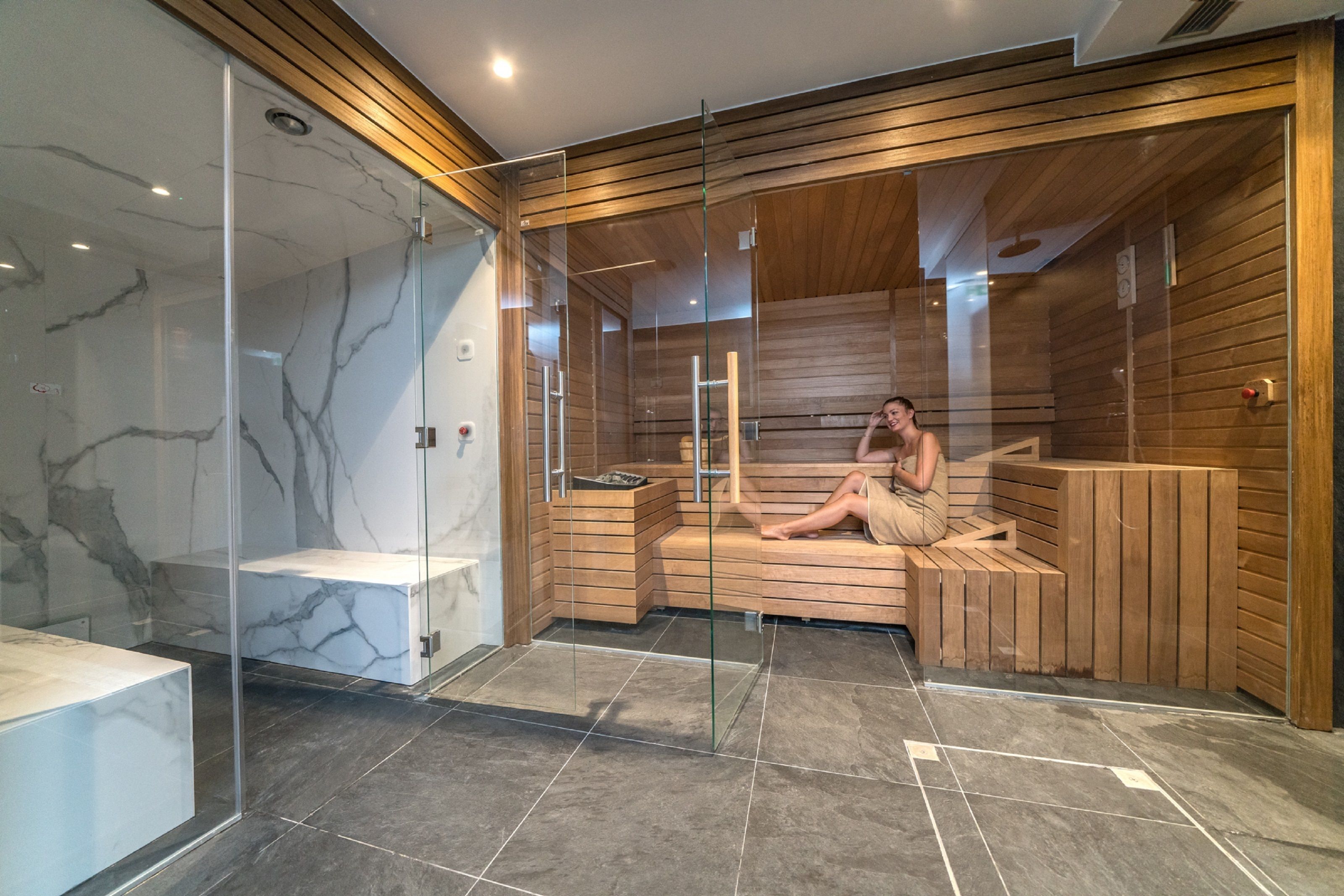 sauna, steam room, turkish bath/hammam, body treatments