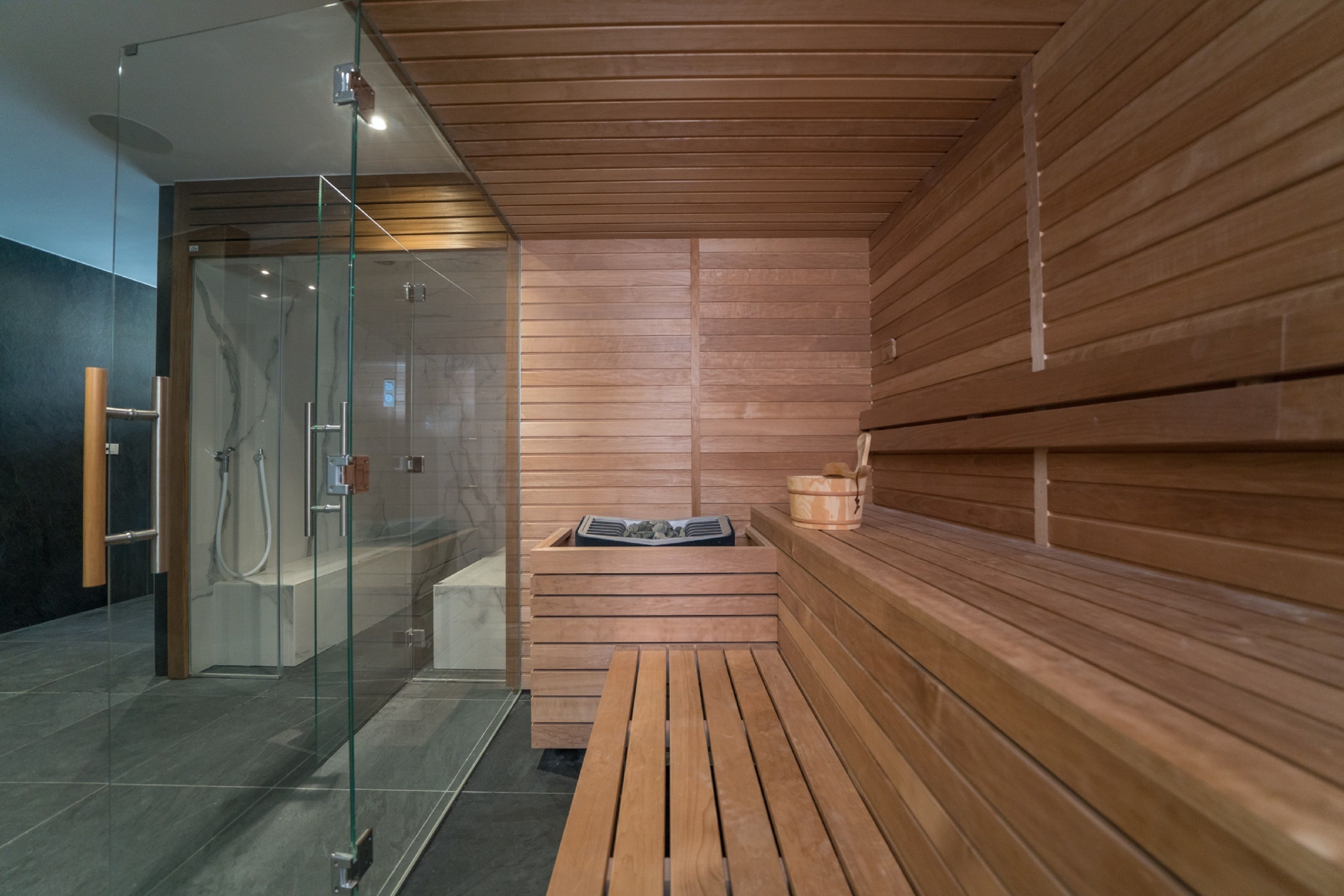 sauna, steam room, turkish bath/hammam, body treatments