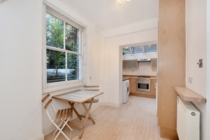 Private kitchen - Belgravia Apartments - Cathcart Road (London)