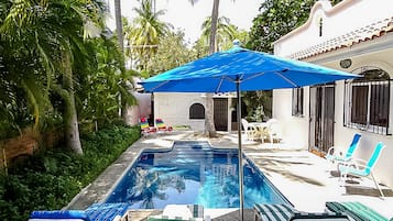 Kolam renang outdoor