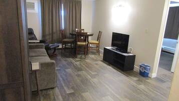 Superior Room | Living area | Flat-screen TV