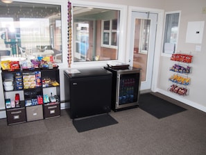 Lobby - Airways Motel (Cold Lake)