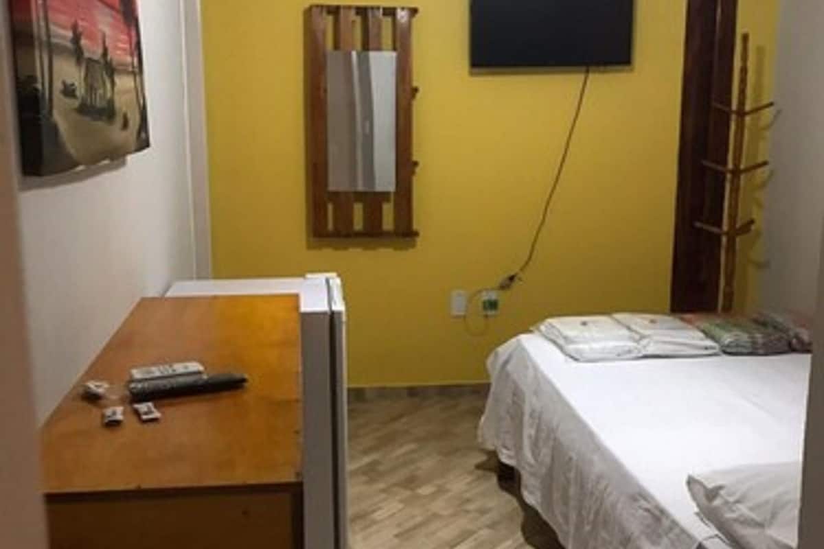 Minibar, iron/ironing board, free WiFi, bed sheets