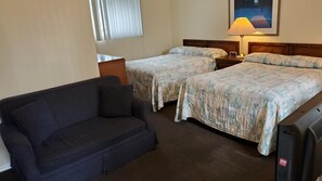 办公桌、熨斗/熨衣板、免费 WiFi、床单