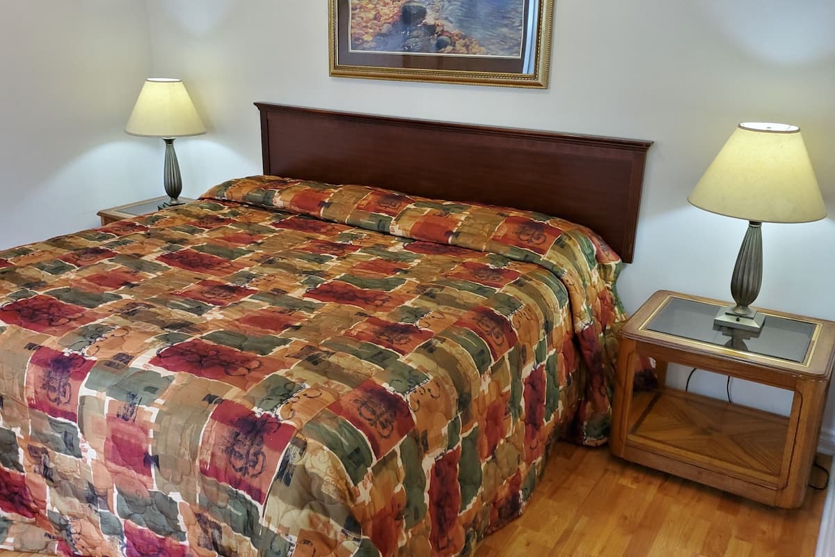 Desk, iron/ironing board, WiFi (free), bed sheets