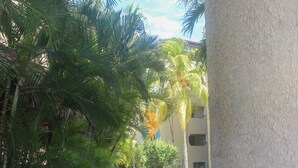 Exterior detail - Villas Velamar (Aguirre)