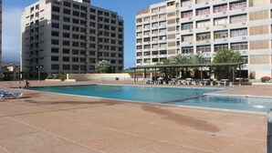 Outdoor pool - Apartamento Los Geranios (Caracas)