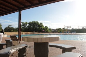 Udendørs pool
