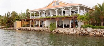 Masbango Appartement näkymä Espanjan veteen