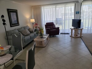 Smart TV - LUXURY 1BR, GULF VIEW ON THE BEACH 930 SQFT; 278 FIVE STAR REVIEWS (Sanibel)