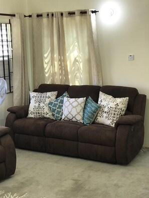 Télévision, chaîne hi-fi