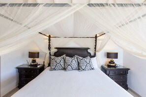 4 bedrooms, iron/ironing board, WiFi, bed sheets
