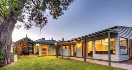 5 Connelly - Echuca Holiday Homes