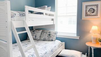 4 bedrooms, iron/ironing board, travel crib, free WiFi