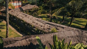 2 piscinas externas, guarda-sóis, espreguiçadeiras