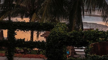 Suíte Mar Especial | Minibar, in-room safe, free cribs/infant beds, free WiFi