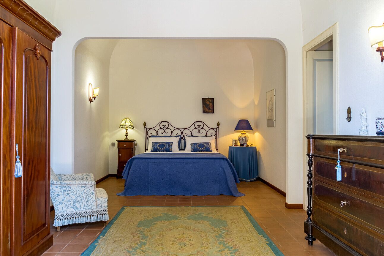 3 camere, una scrivania, ferro/asse da stiro, culla da viaggio